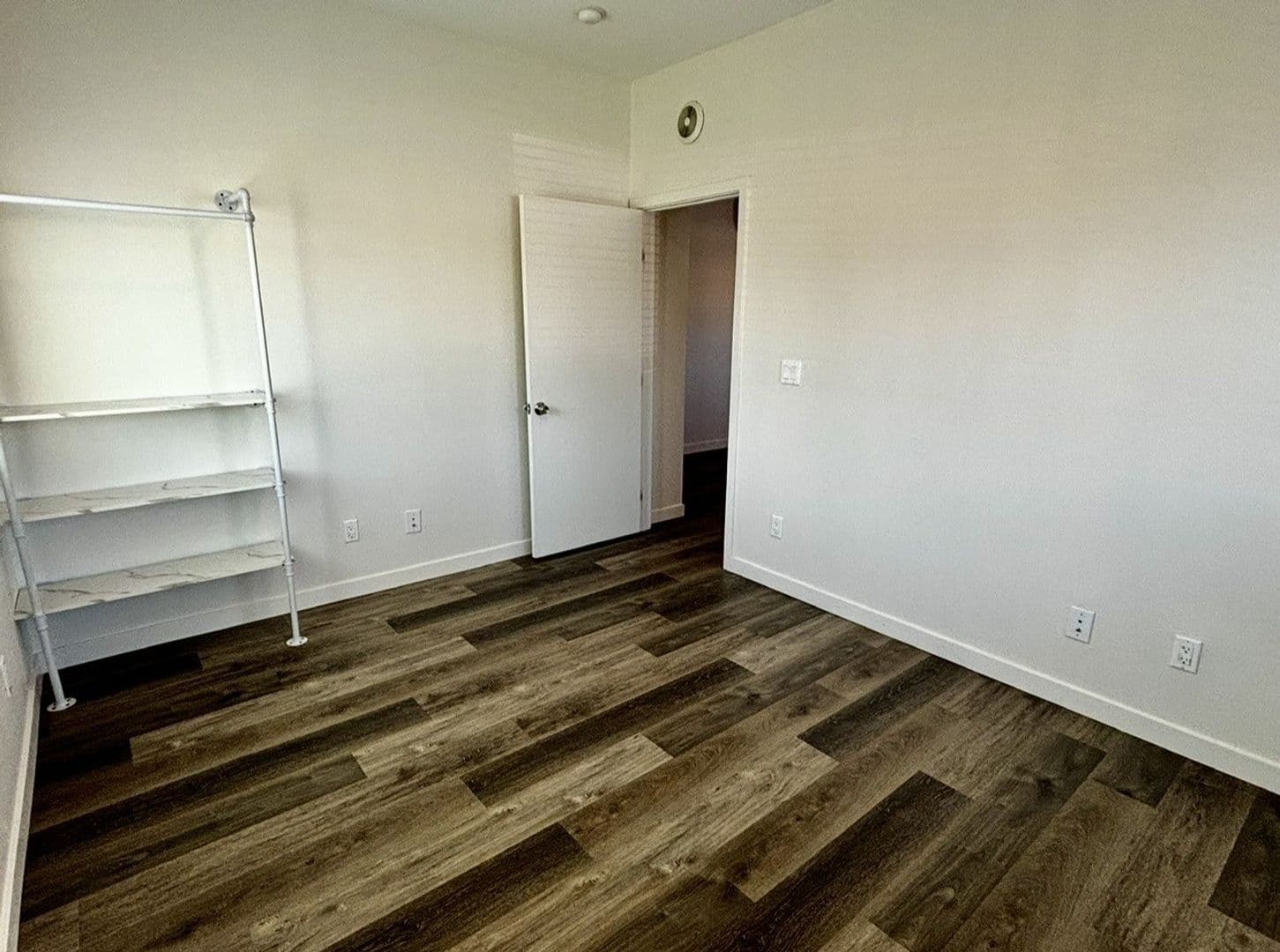 San Diego Apartment: 2187 Everett Avenue #3