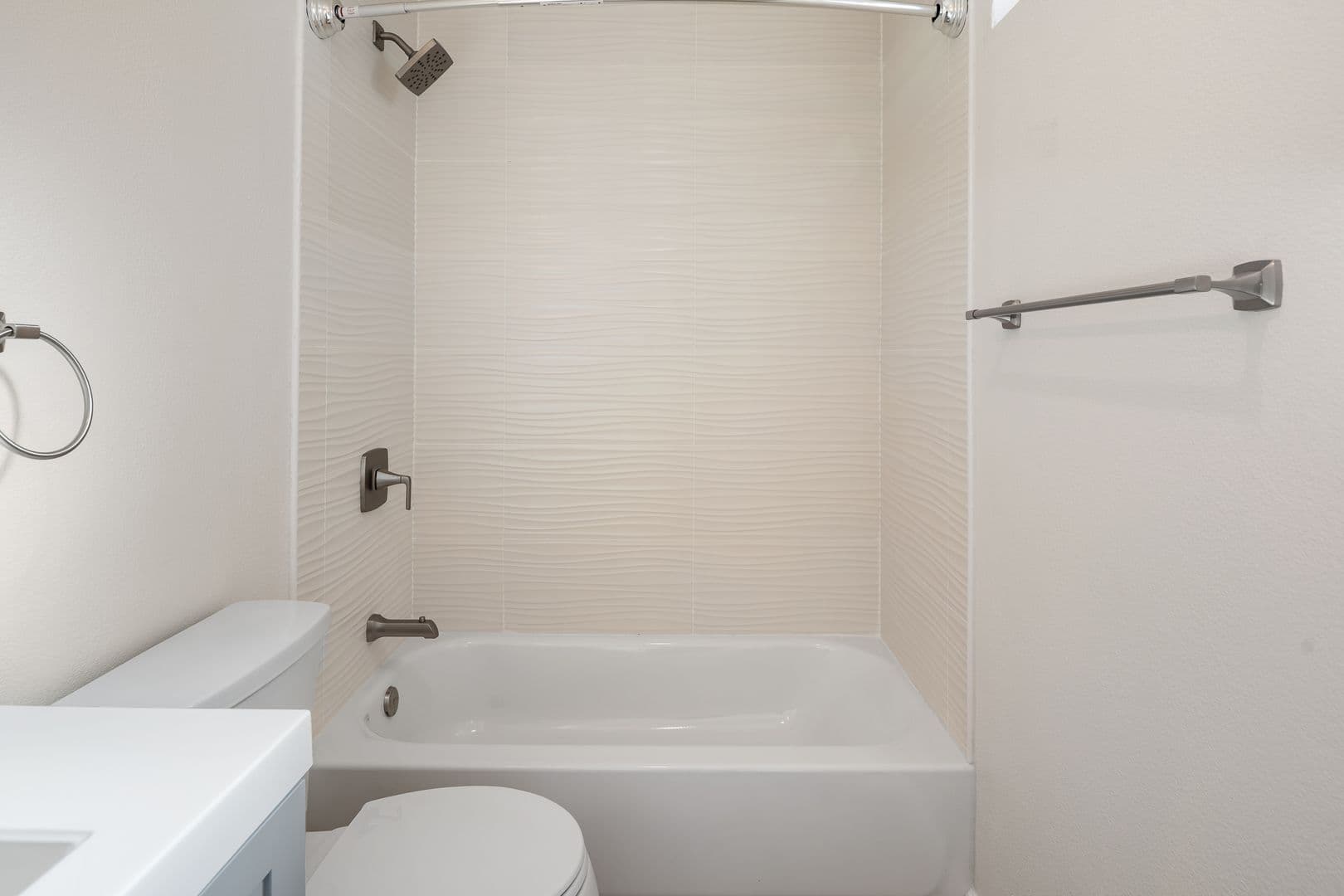San Diego Apartment: 3736 Jemez Dr #6
