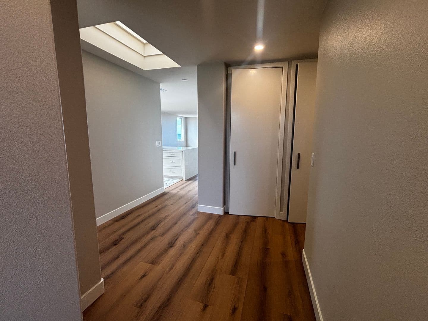 La Jolla Apartment: 344 Prospect St