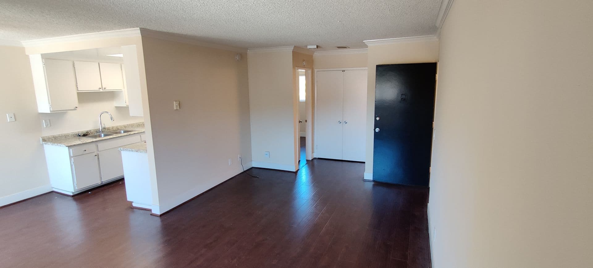 San Diego Apartment: 2030 Cypress Avenue