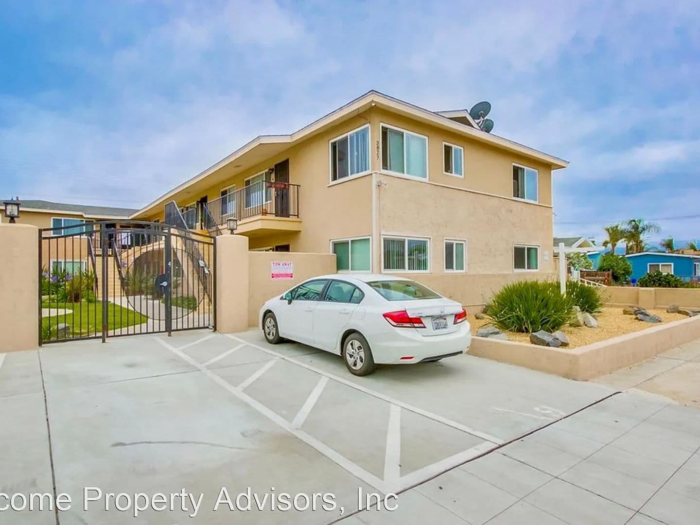 San Diego Apartment: 3827 Wilson Ave, #10