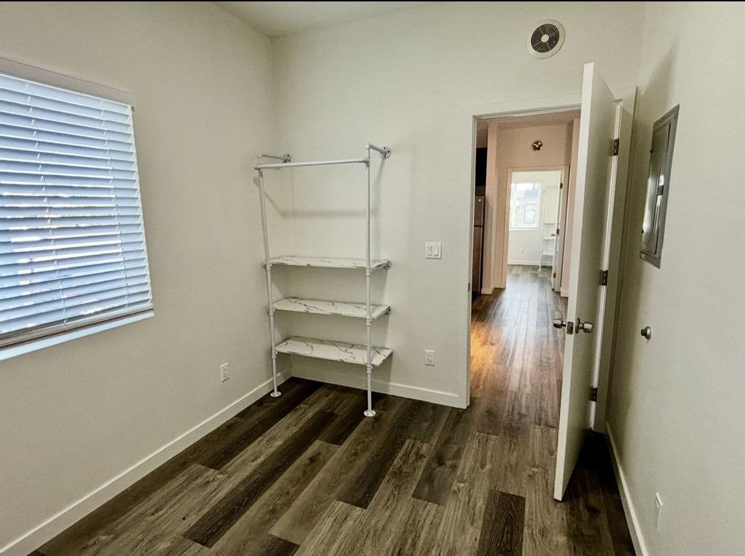 San Diego Apartment: 2187 Everett Avenue #3