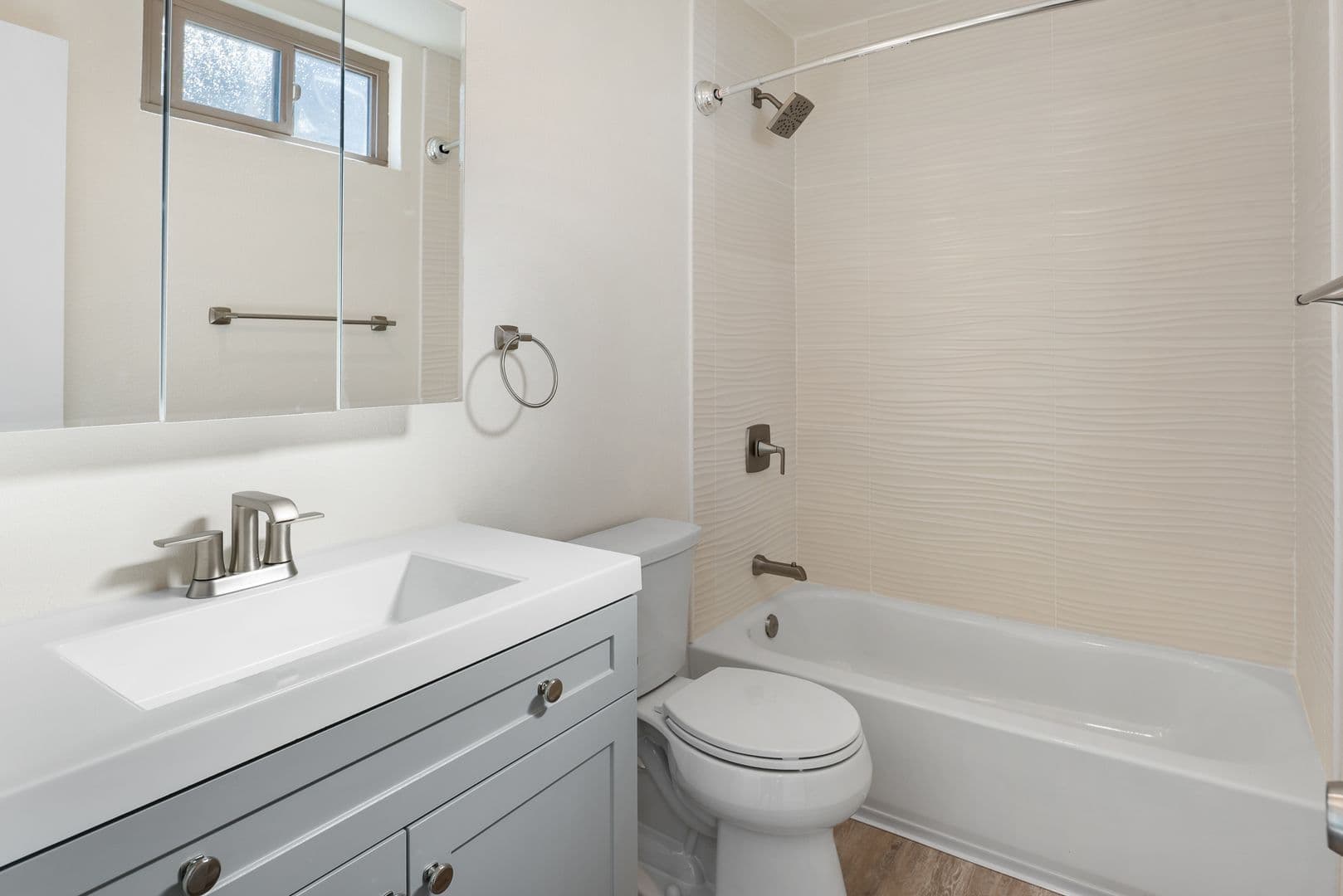 San Diego Apartment: 3736 Jemez Dr #6