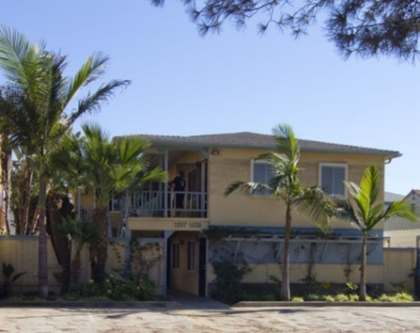 San Diego Apartment: 1239 Hornblend Street, #3