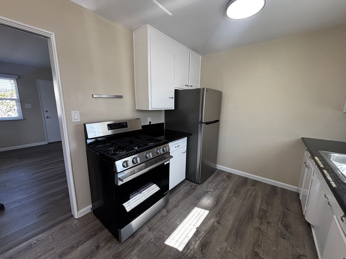 San Diego Apartment: 1017-1031 Diamond Street