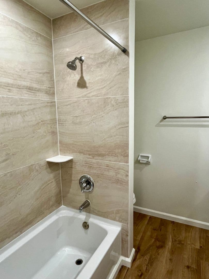 Coronado Apartment: 270 B Avenue  - #D