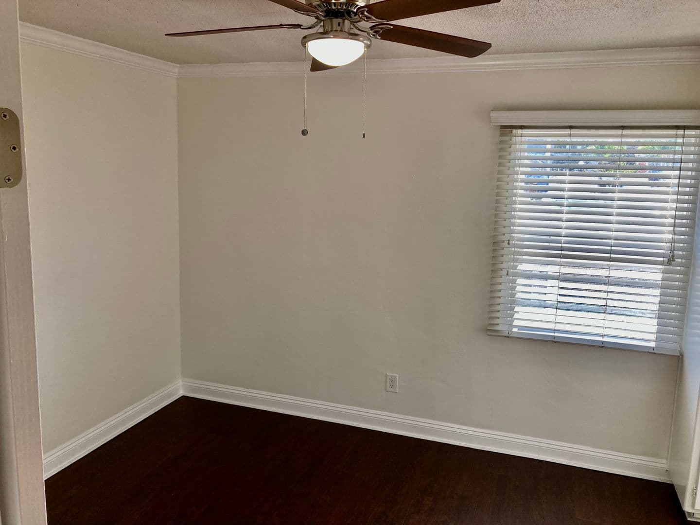 Coronado Apartment: 129-143 D Avenue