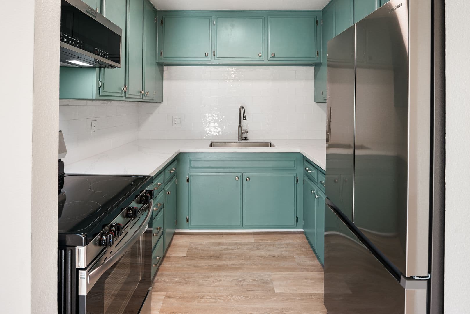 San Diego Apartment: 3736 Jemez Dr #6