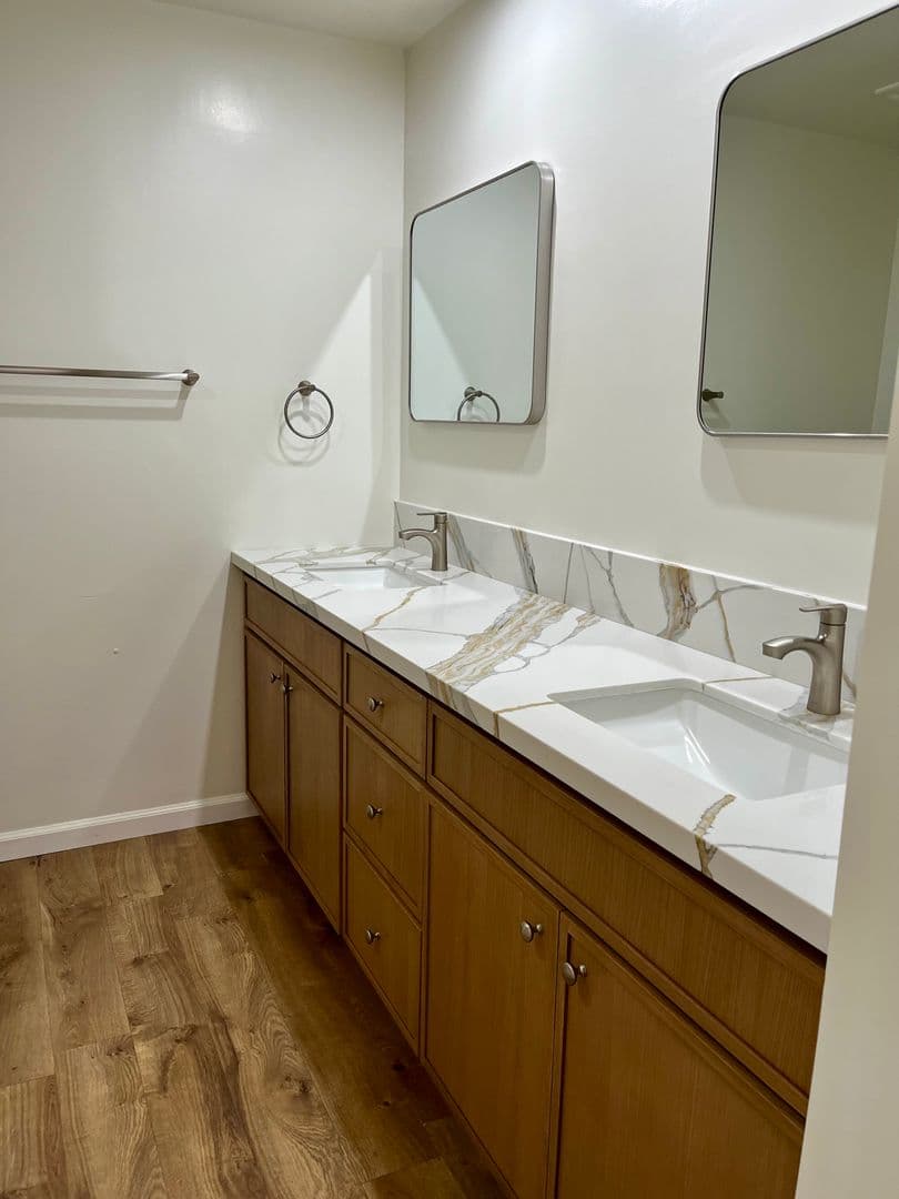 Coronado Apartment: 270 B Avenue  - #D