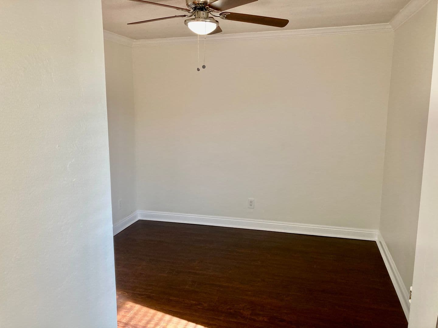 Coronado Apartment: 129-143 D Avenue