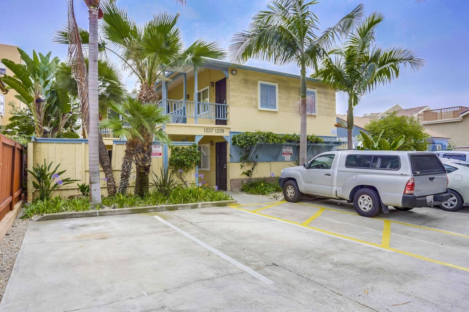 San Diego Apartment: 1239 Hornblend Street, #3