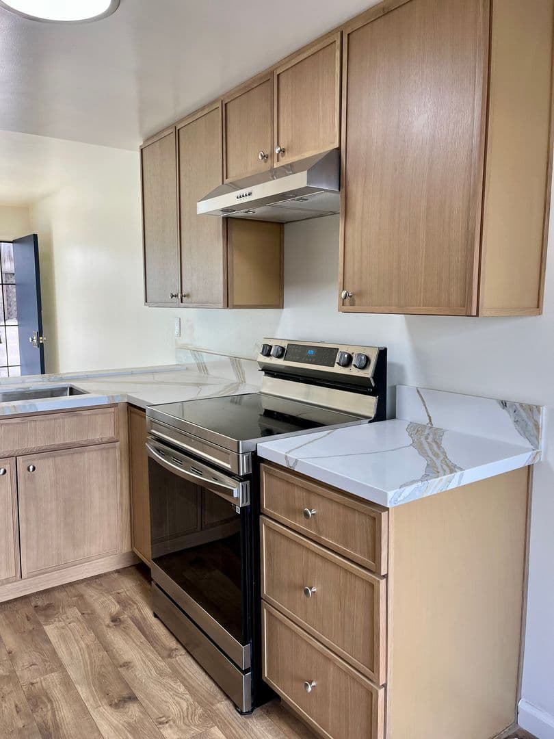 Coronado Apartment: 270 B Avenue  - #D