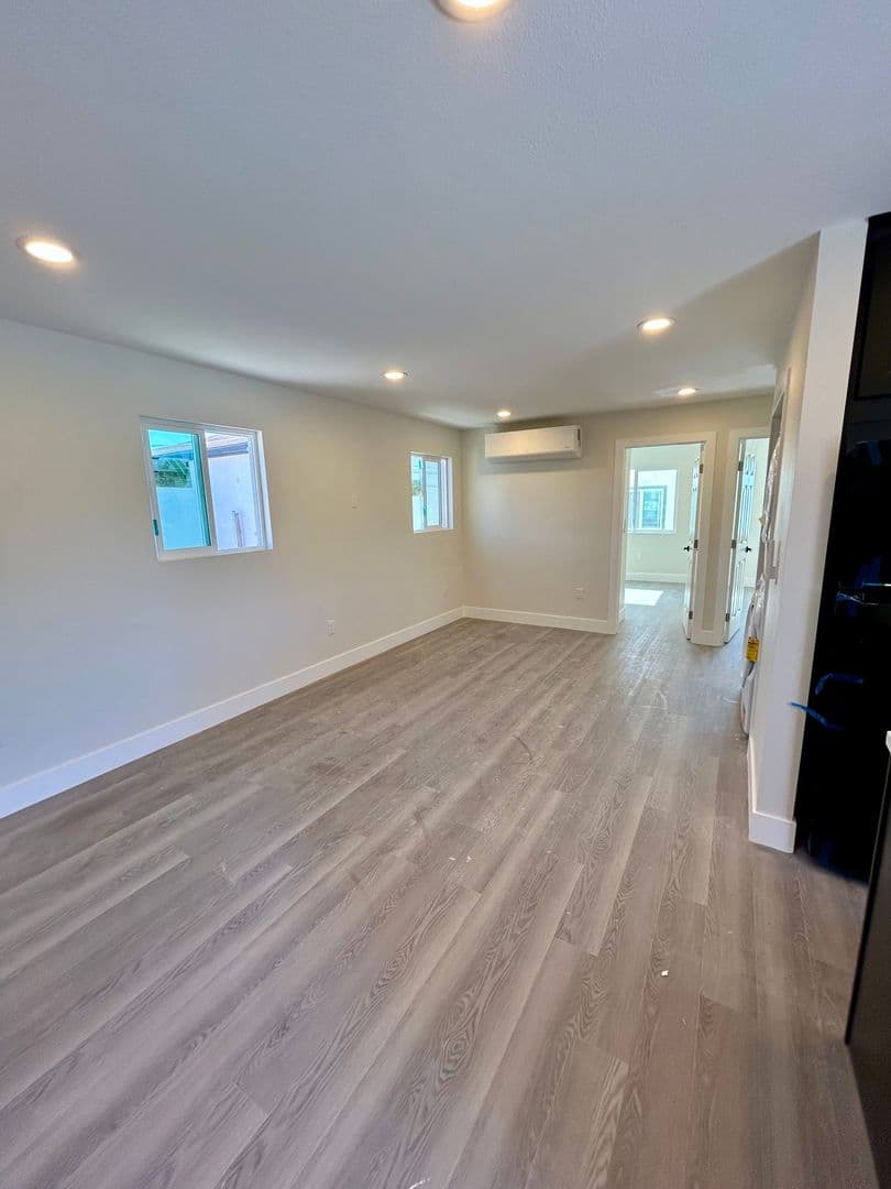 San Diego Apartment: 4776-4778 1/2 Castle Avenue  - 4782