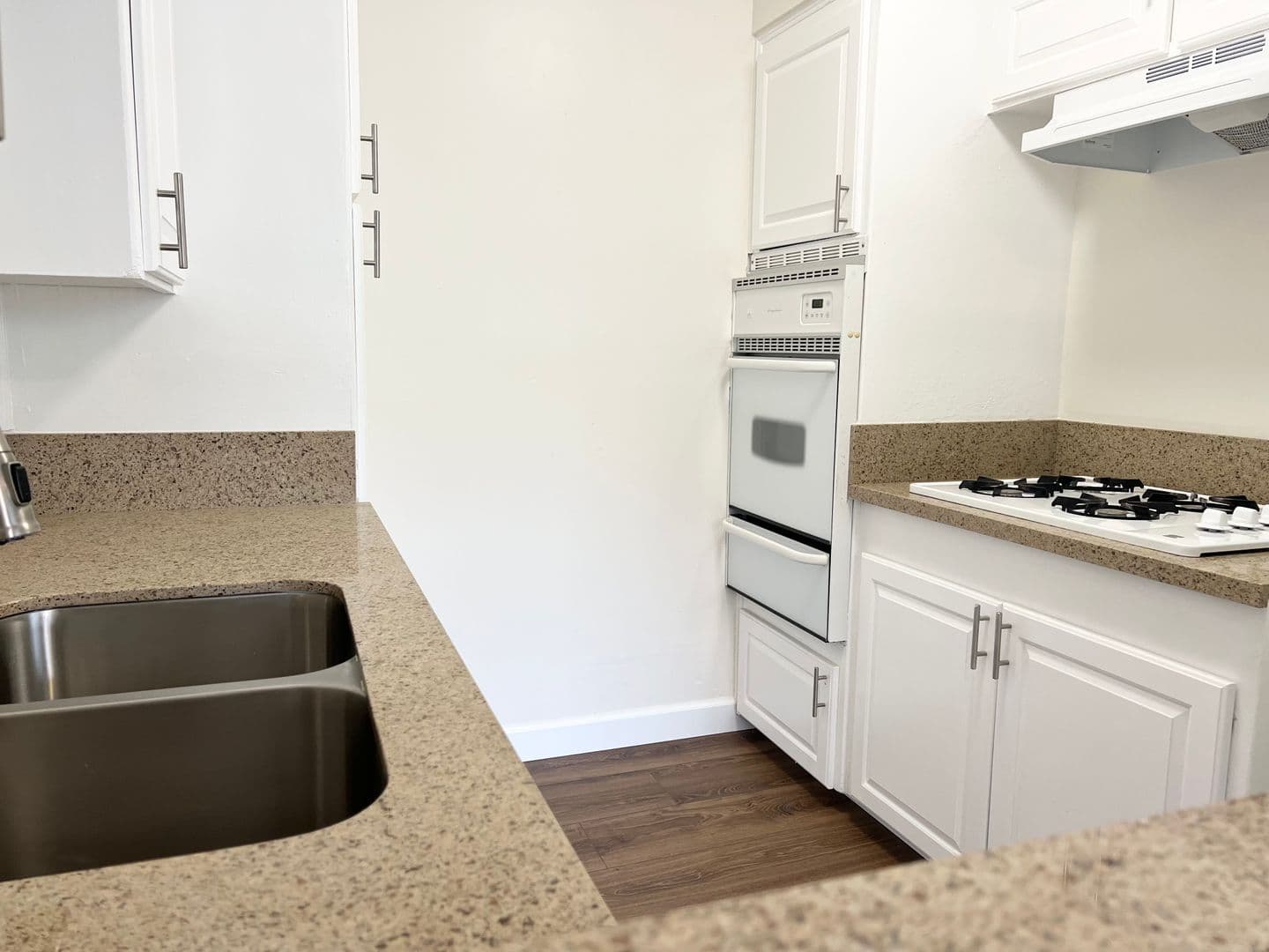 San Diego Apartment: 2236 1/2 Grand Ave