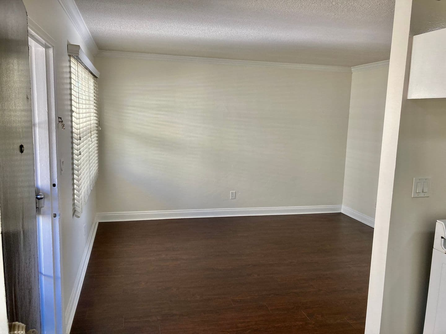 Coronado Apartment: 129-143 D Avenue