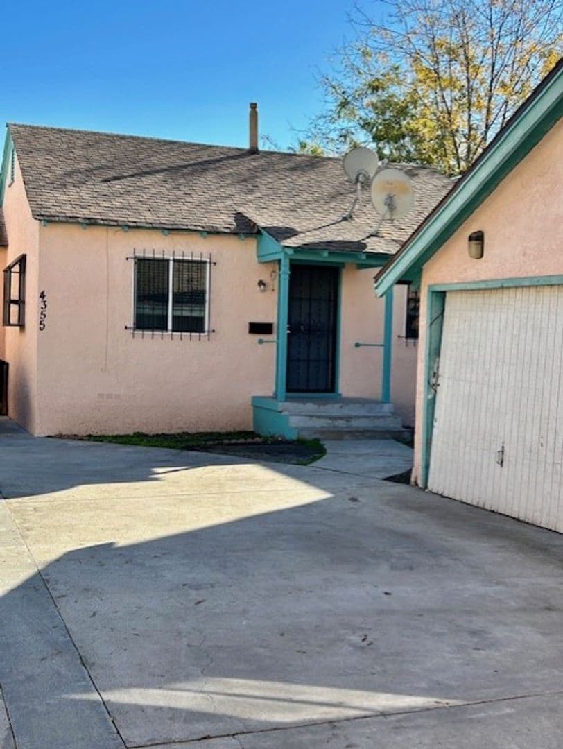 San Diego Apartment: 4355 44th Street