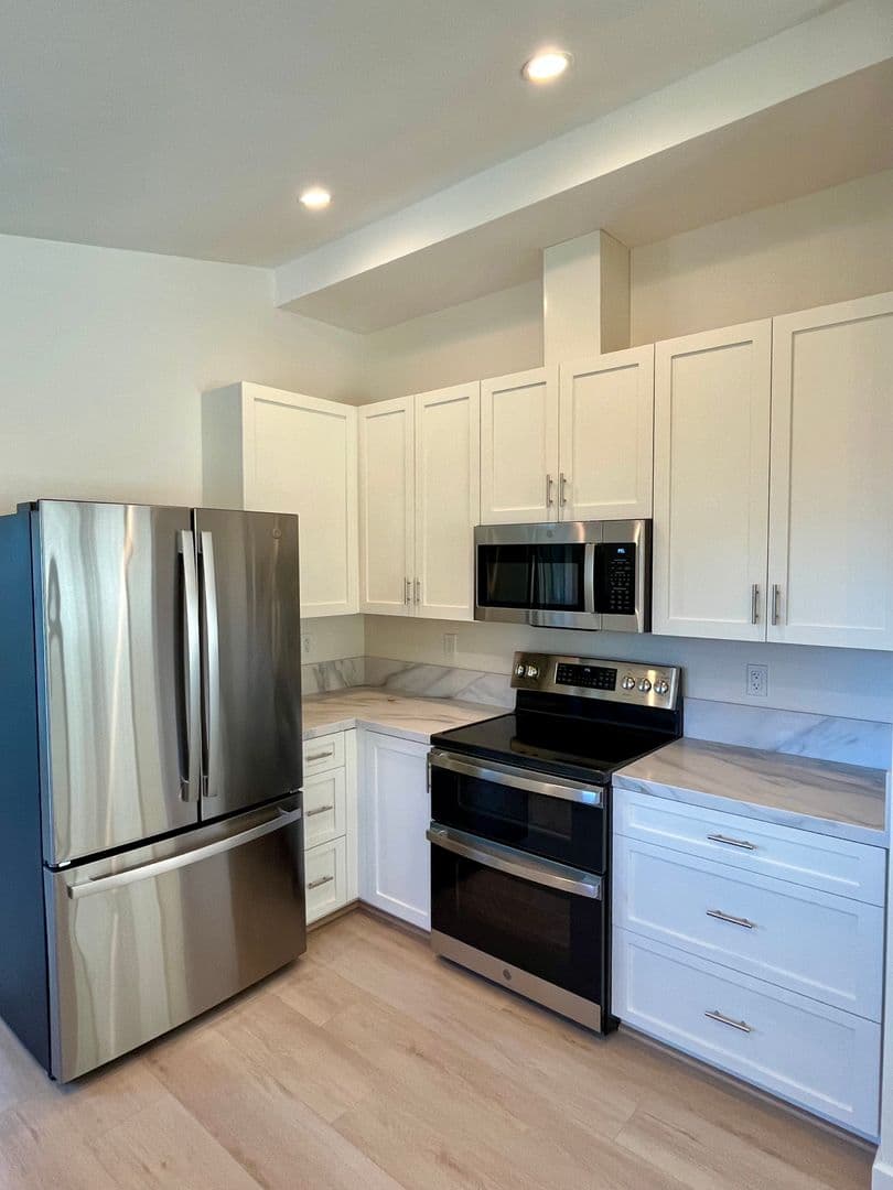 San Diego House: 3159 Lloyd Street