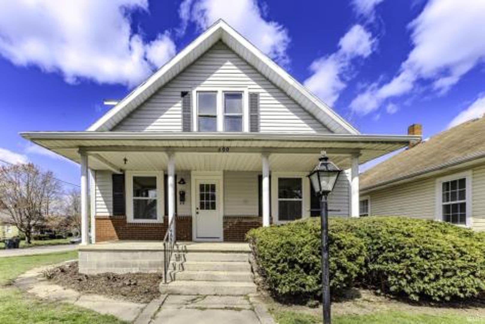 Muncie Apartment: 400 E Highland Ave