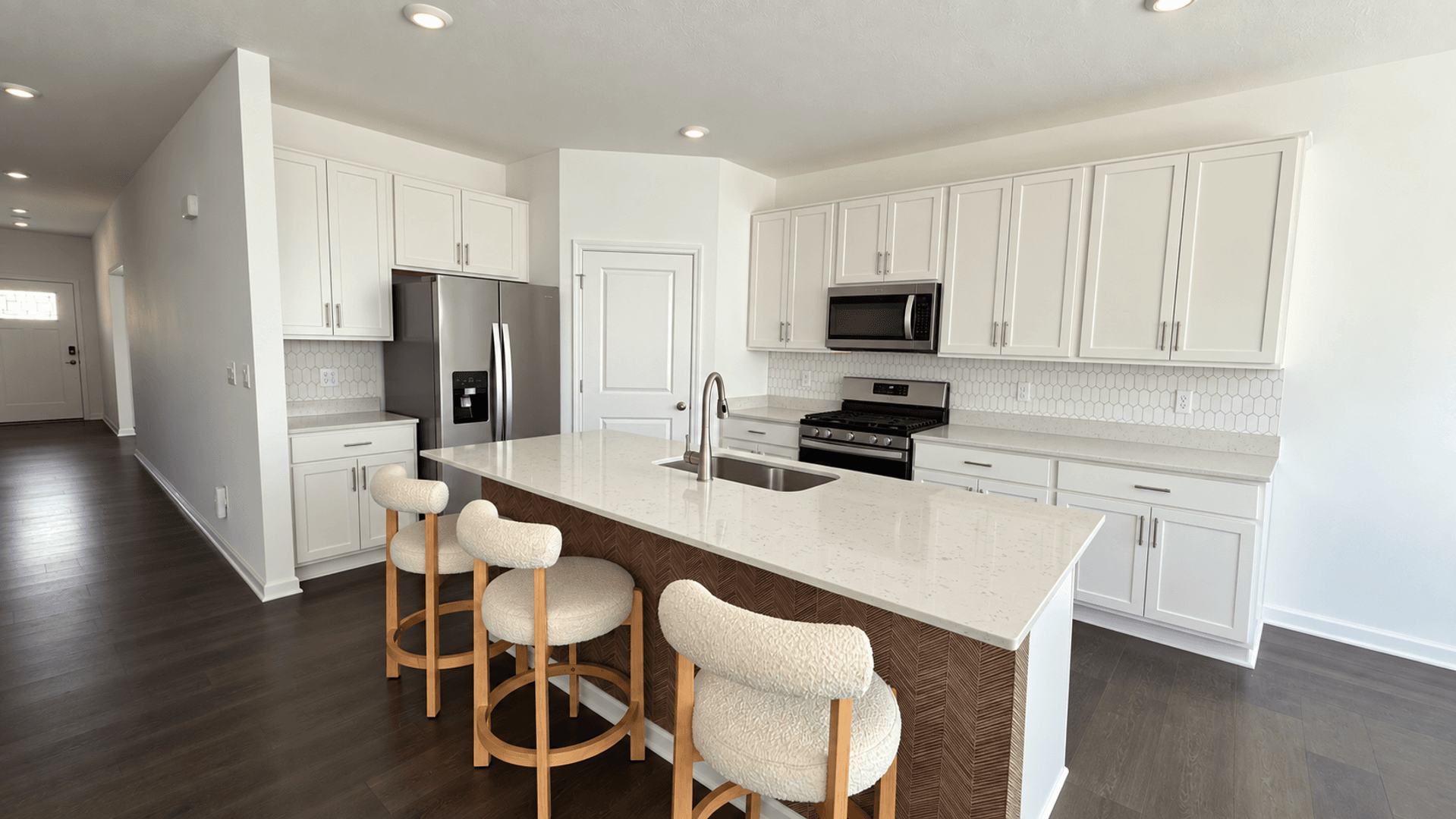Pendleton House: 635 Blackrock