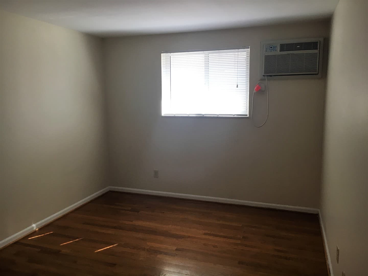 Columbus Apartment: 712-714 Riverview Dr.