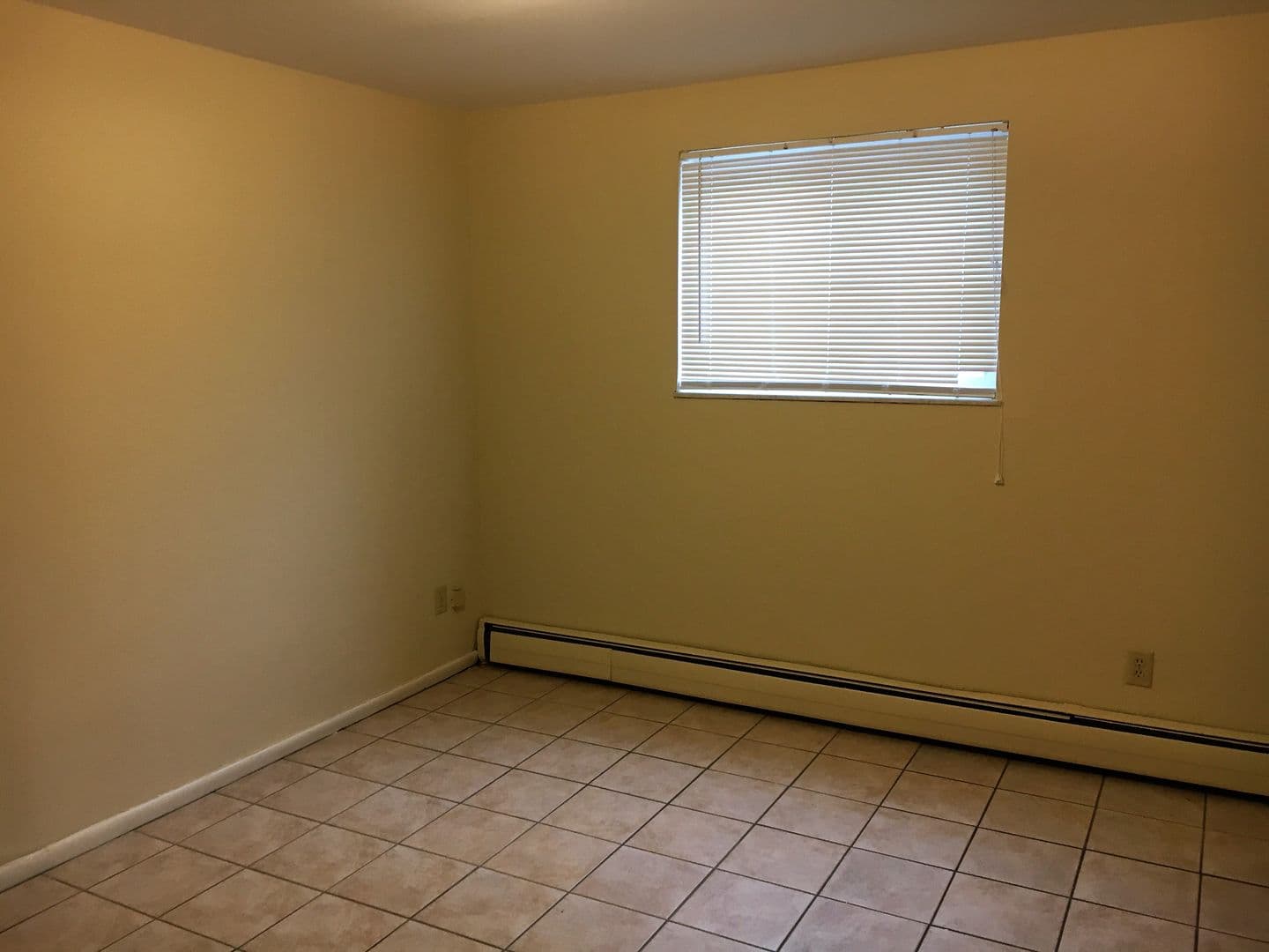 Columbus Apartment: 676 Riverview Dr.