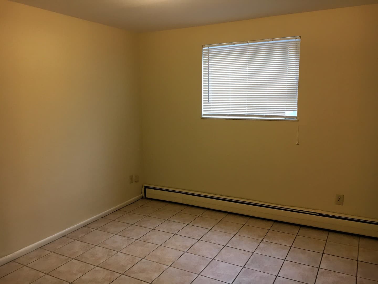 Columbus Apartment: 676 Riverview Dr.