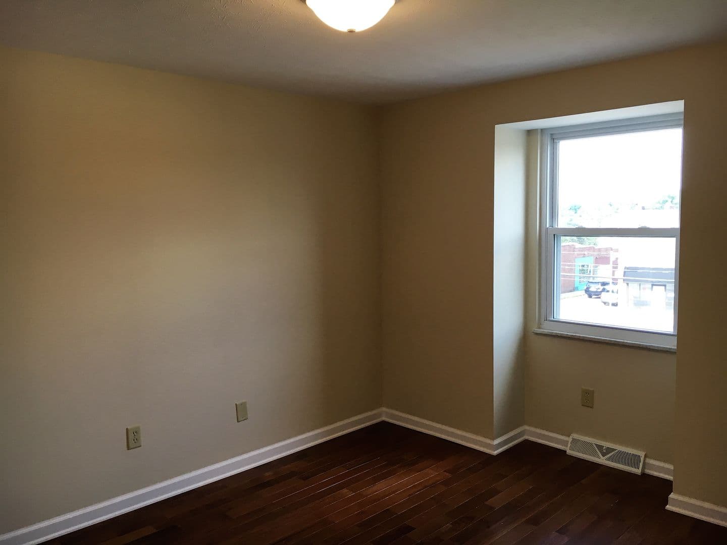 Columbus Apartment: 3314-3318 N. High St.