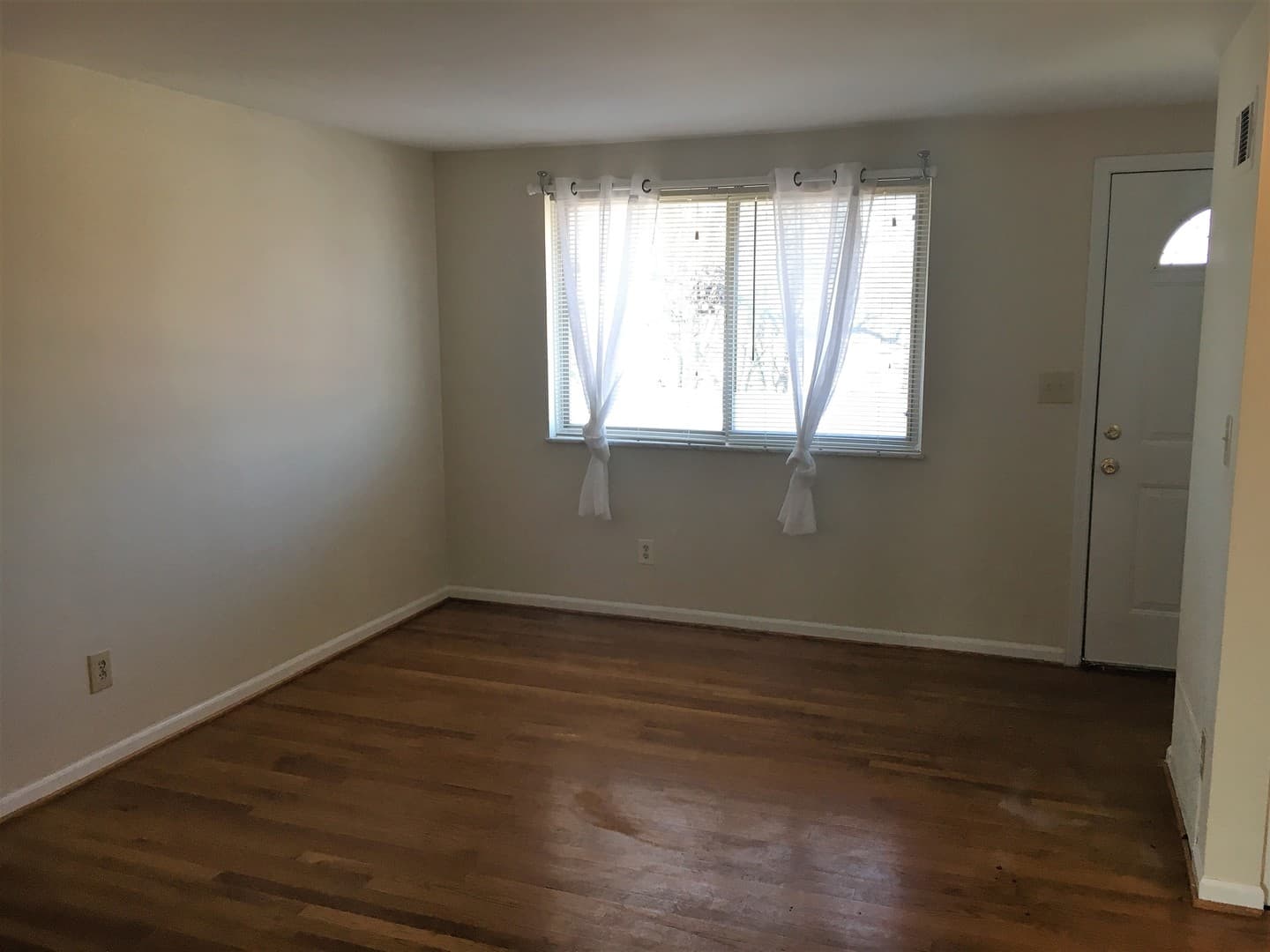 Columbus Apartment: 712-714 Riverview Dr.