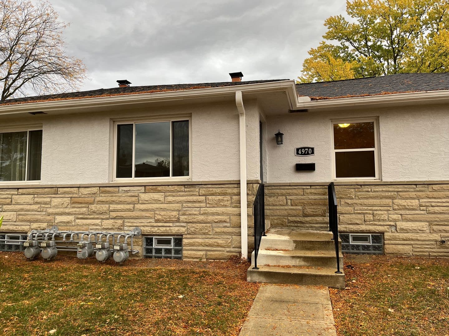 Columbus Apartment: 4964-4976 Fuller Dr.
