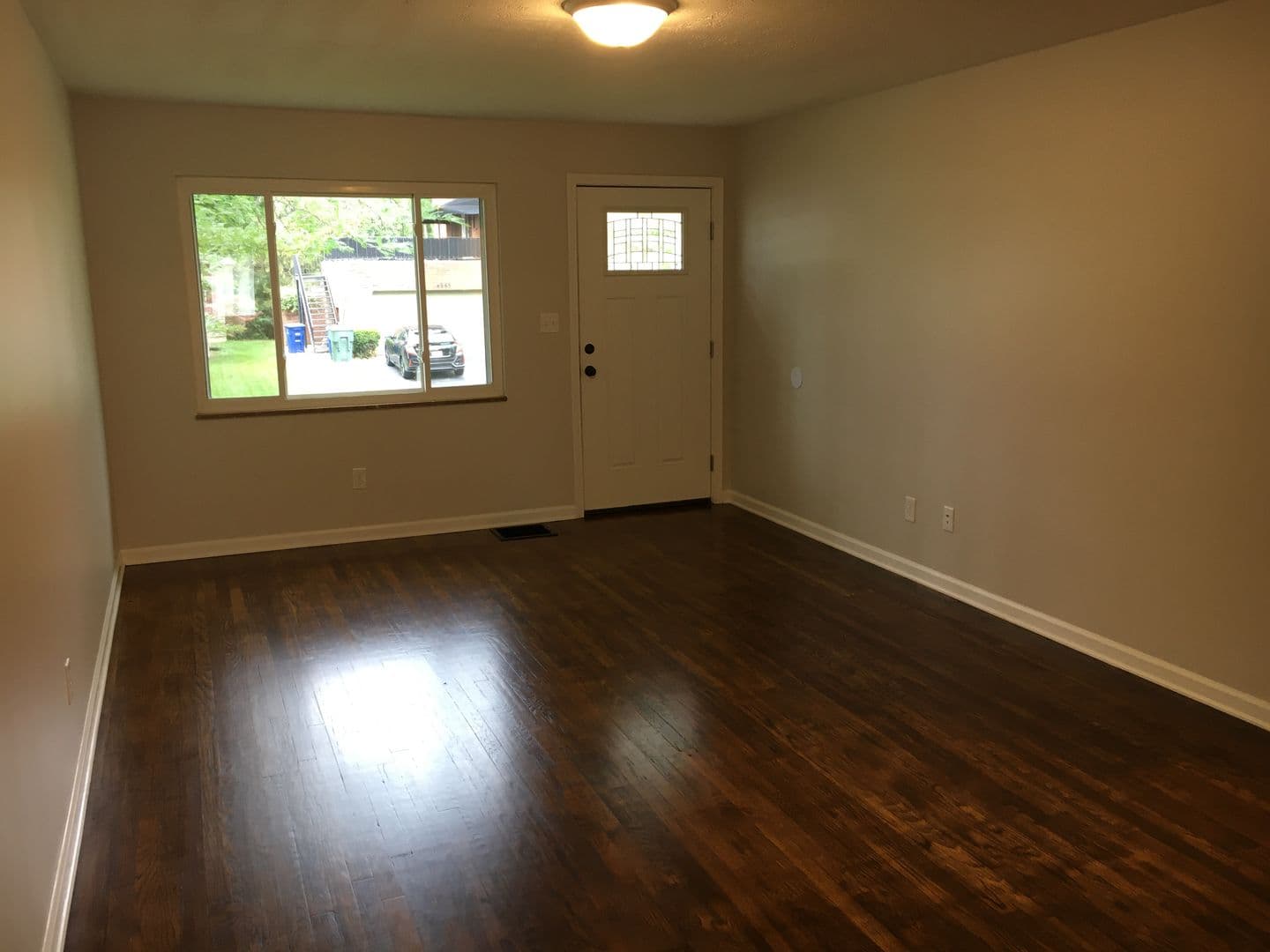 Columbus Apartment: 4964-4976 Fuller Dr.