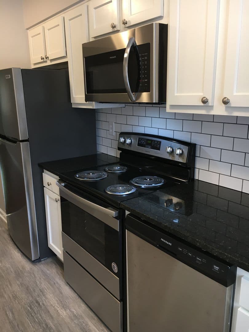 Columbus Apartment: 4964-4976 Fuller Dr.