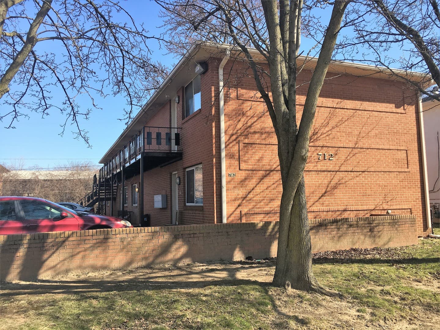 Columbus Apartment: 712-714 Riverview Dr.
