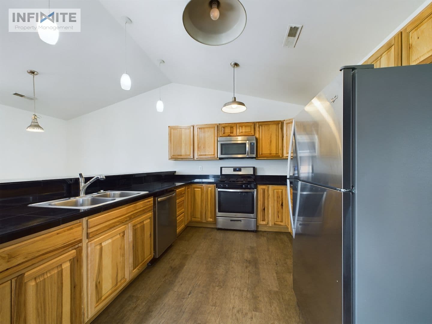 Belgrade House: 25 Crater Ridge Lane