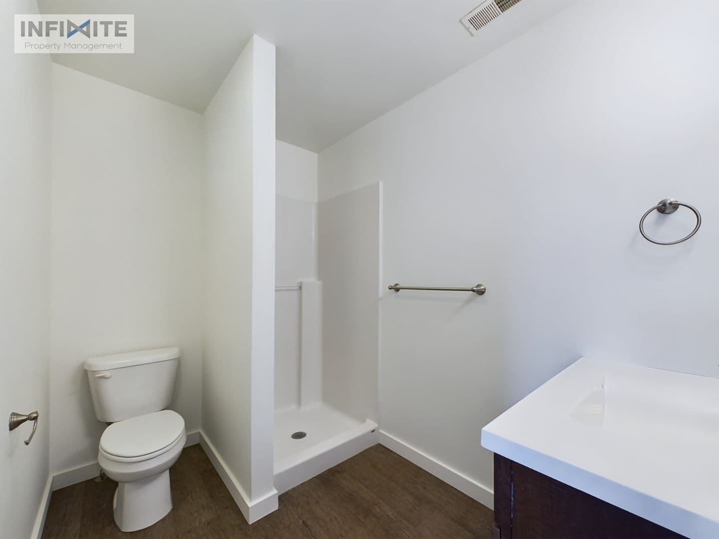 Belgrade House: 25 Crater Ridge Lane