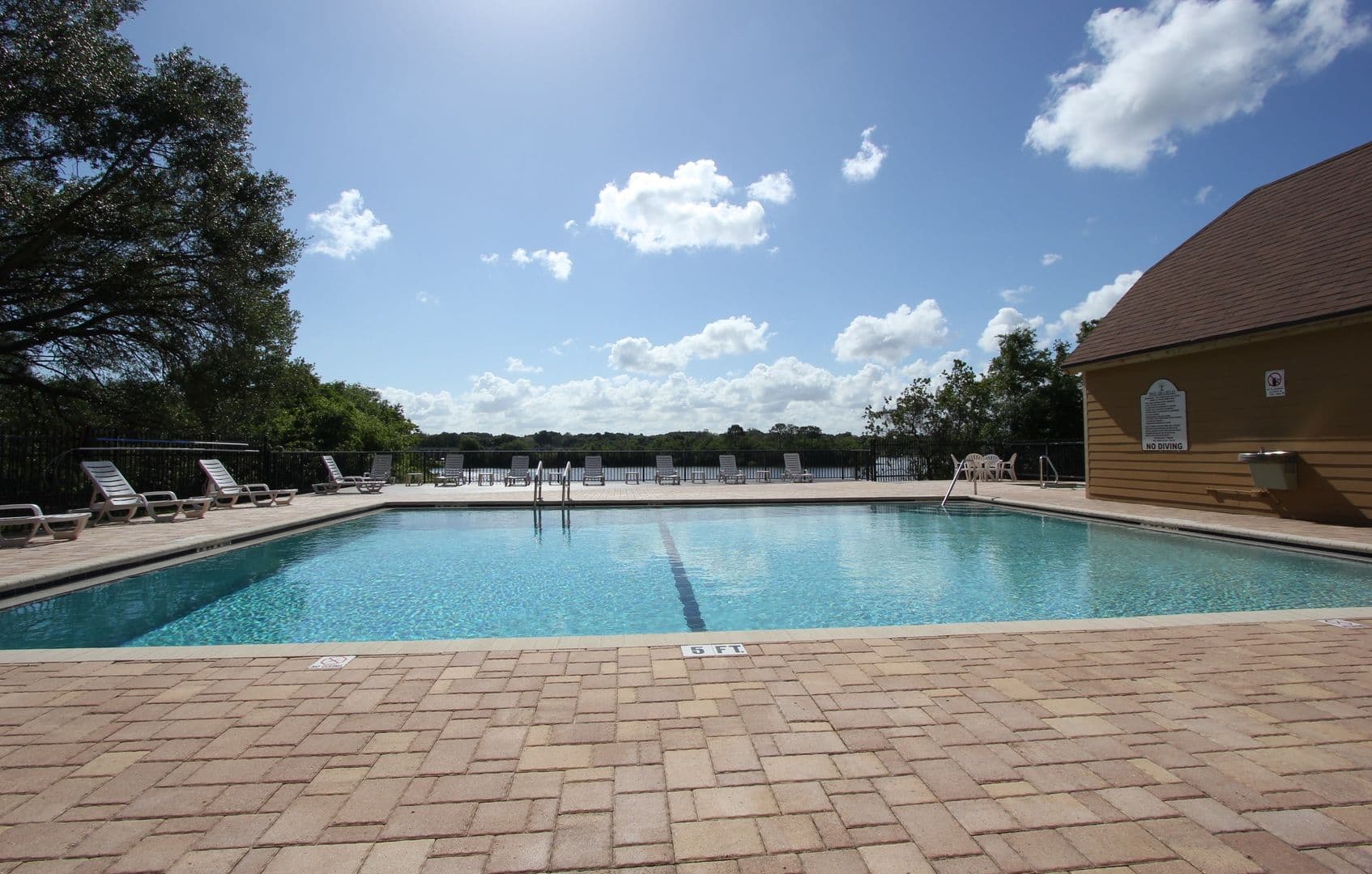 Altamonte Springs Condo: 364 Northpointe Ct #303