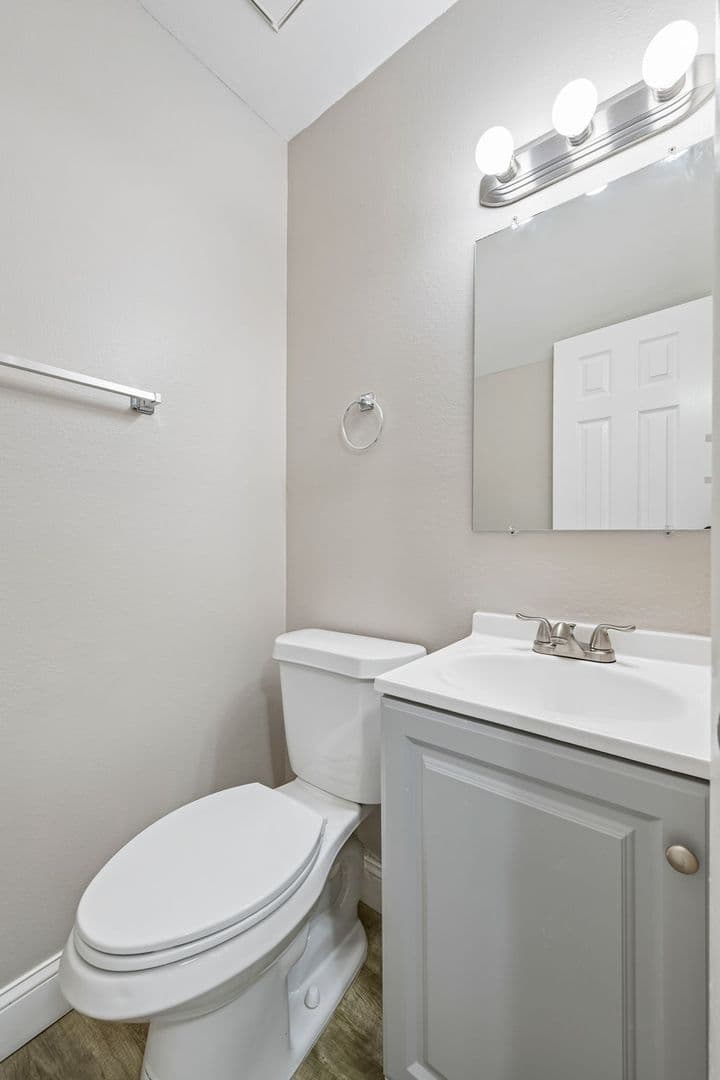 Orlando Condo: 4149 S Semoran Blvd #5