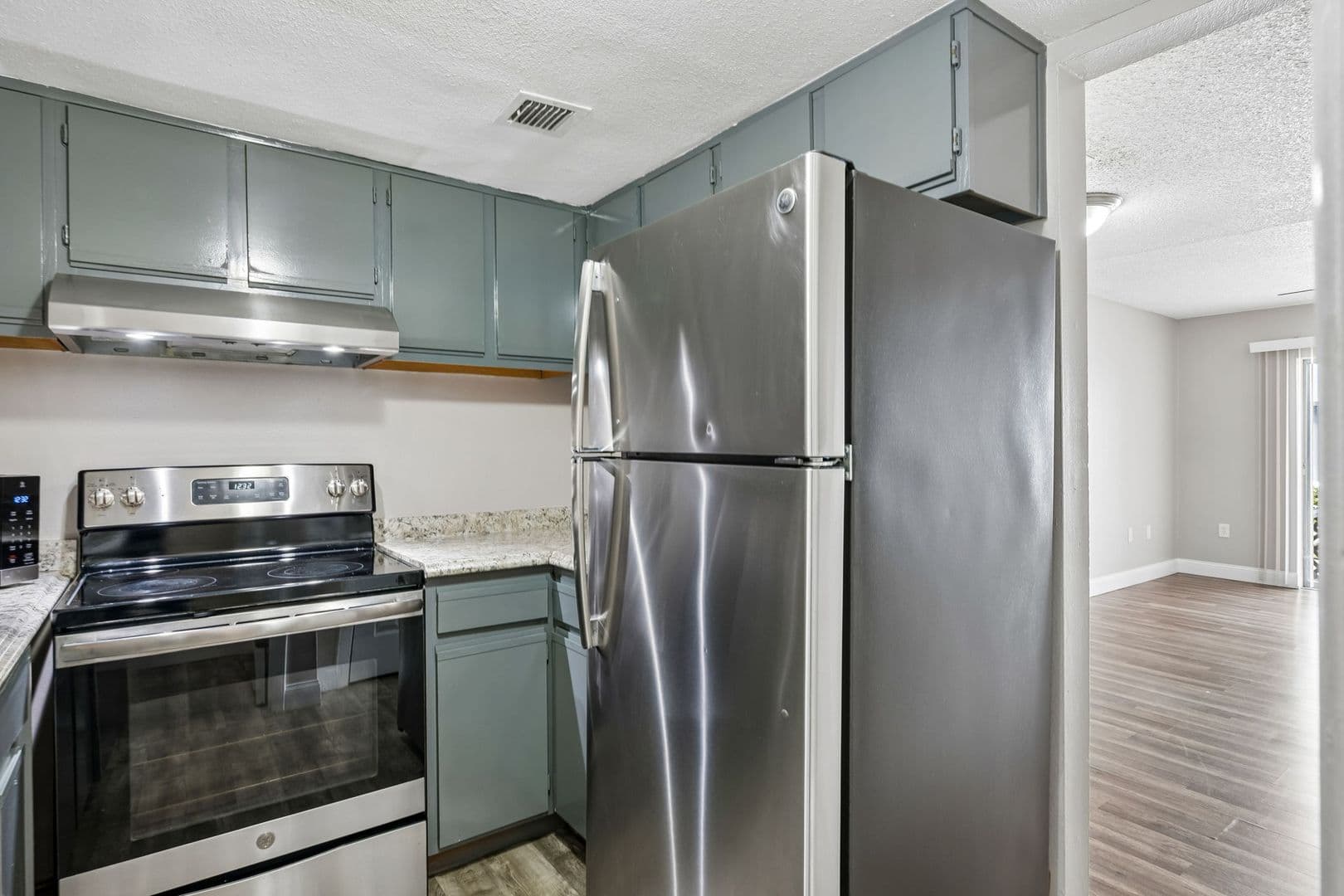 Orlando Condo: 4149 S Semoran Blvd #5