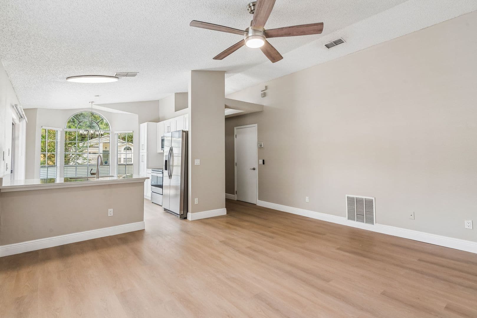 Apopka House: 316 McCoy Village Court