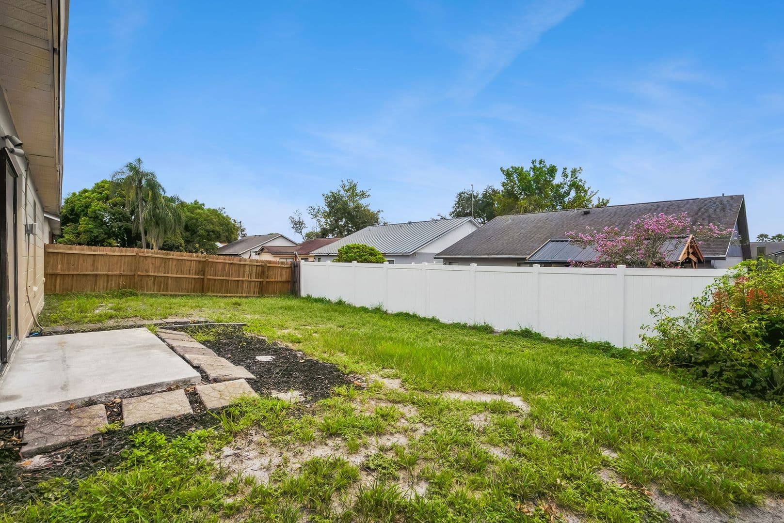 Oviedo House: 1008 Olliff Way