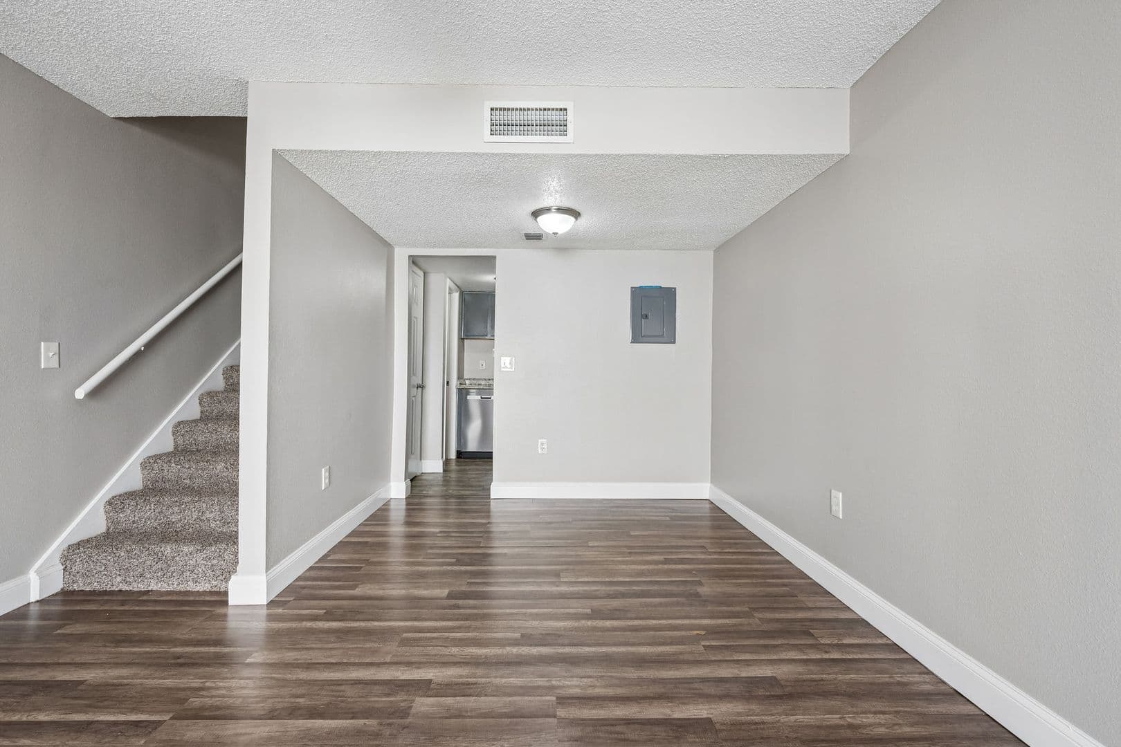 Orlando Condo: 4149 S Semoran Blvd #5