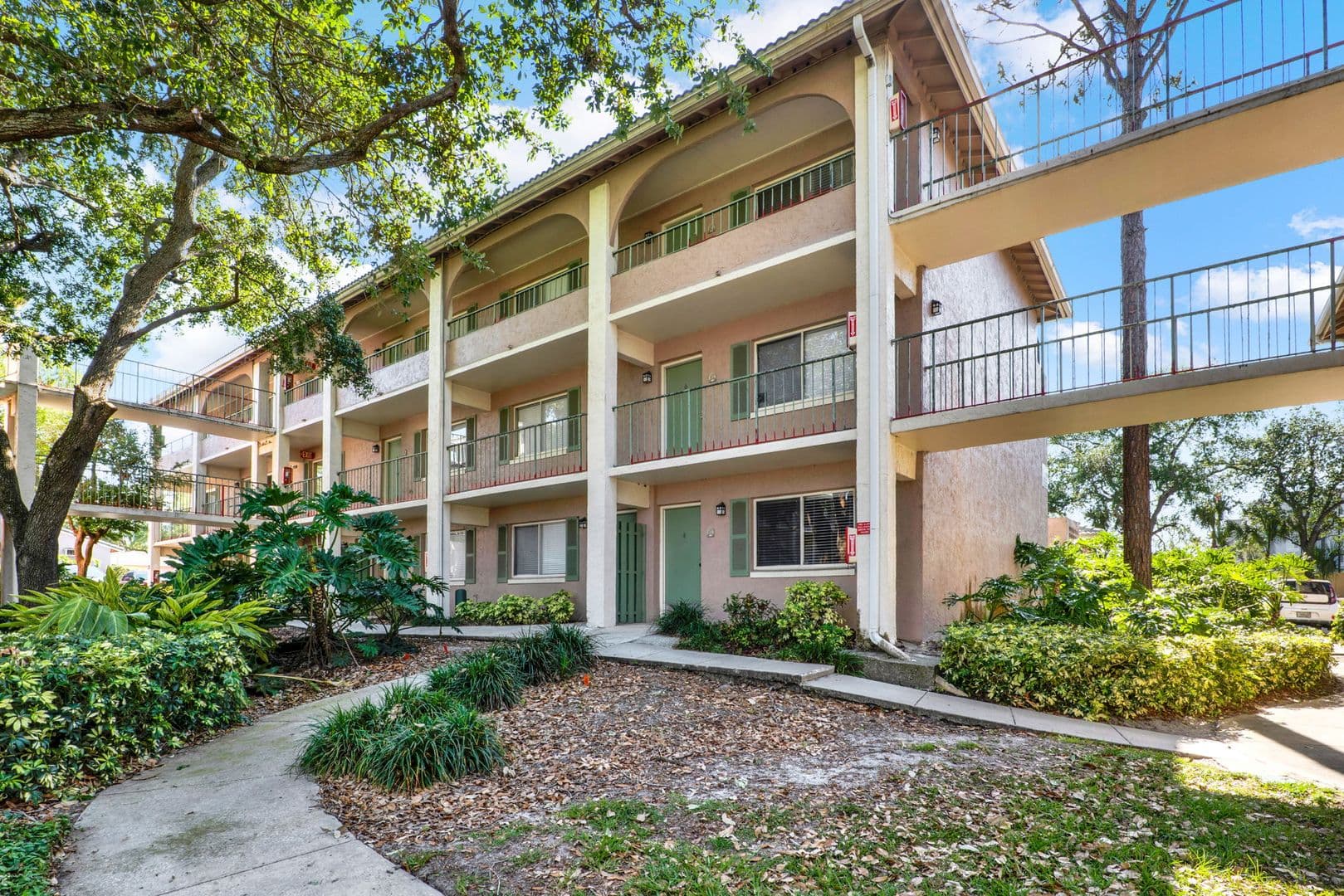 Altamonte Springs Condo: 109 Oyster Bay Cir # 150
