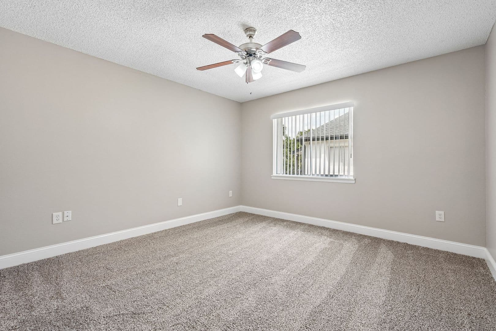 Orlando Condo: 4149 S Semoran Blvd #5