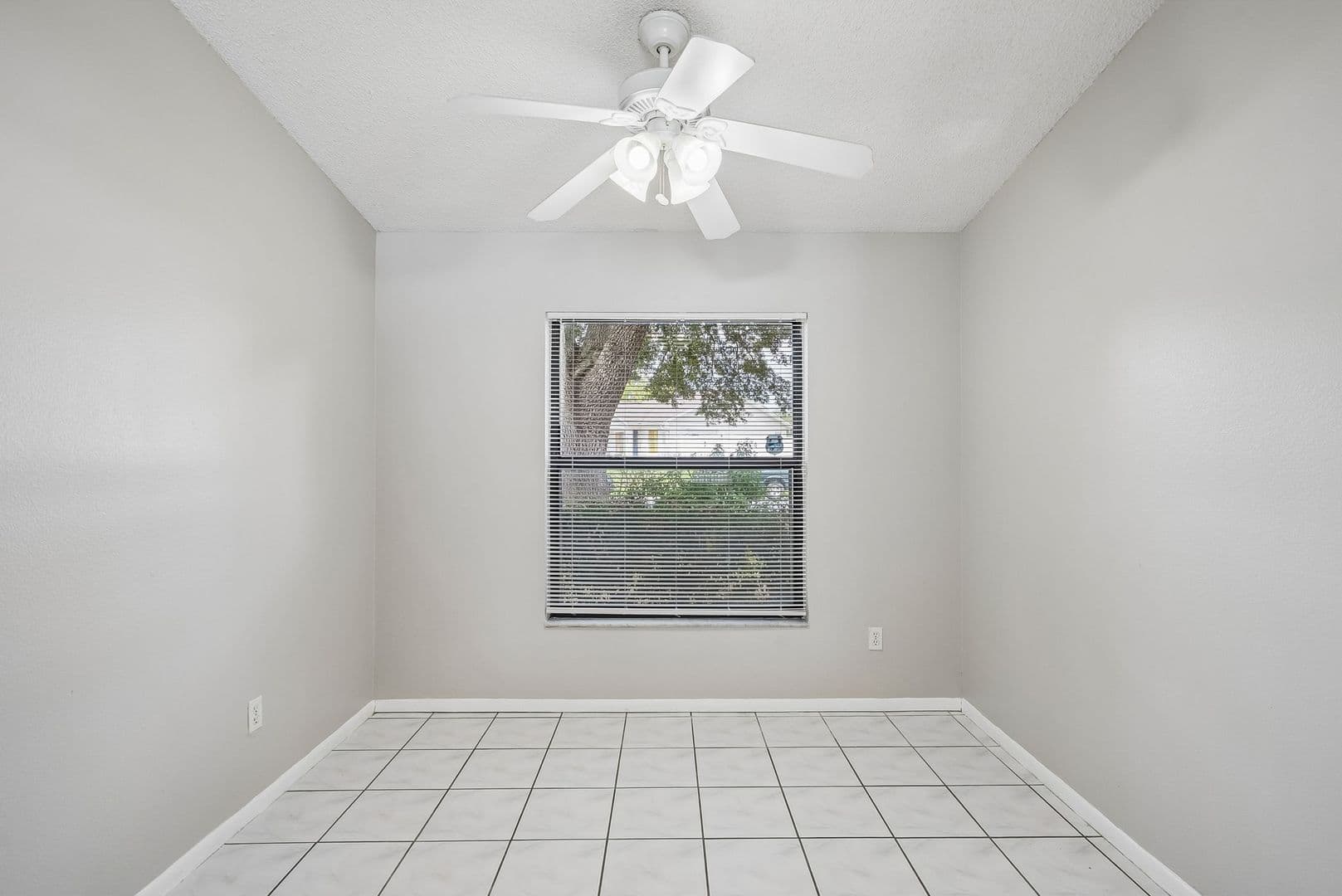 Oviedo House: 1008 Olliff Way