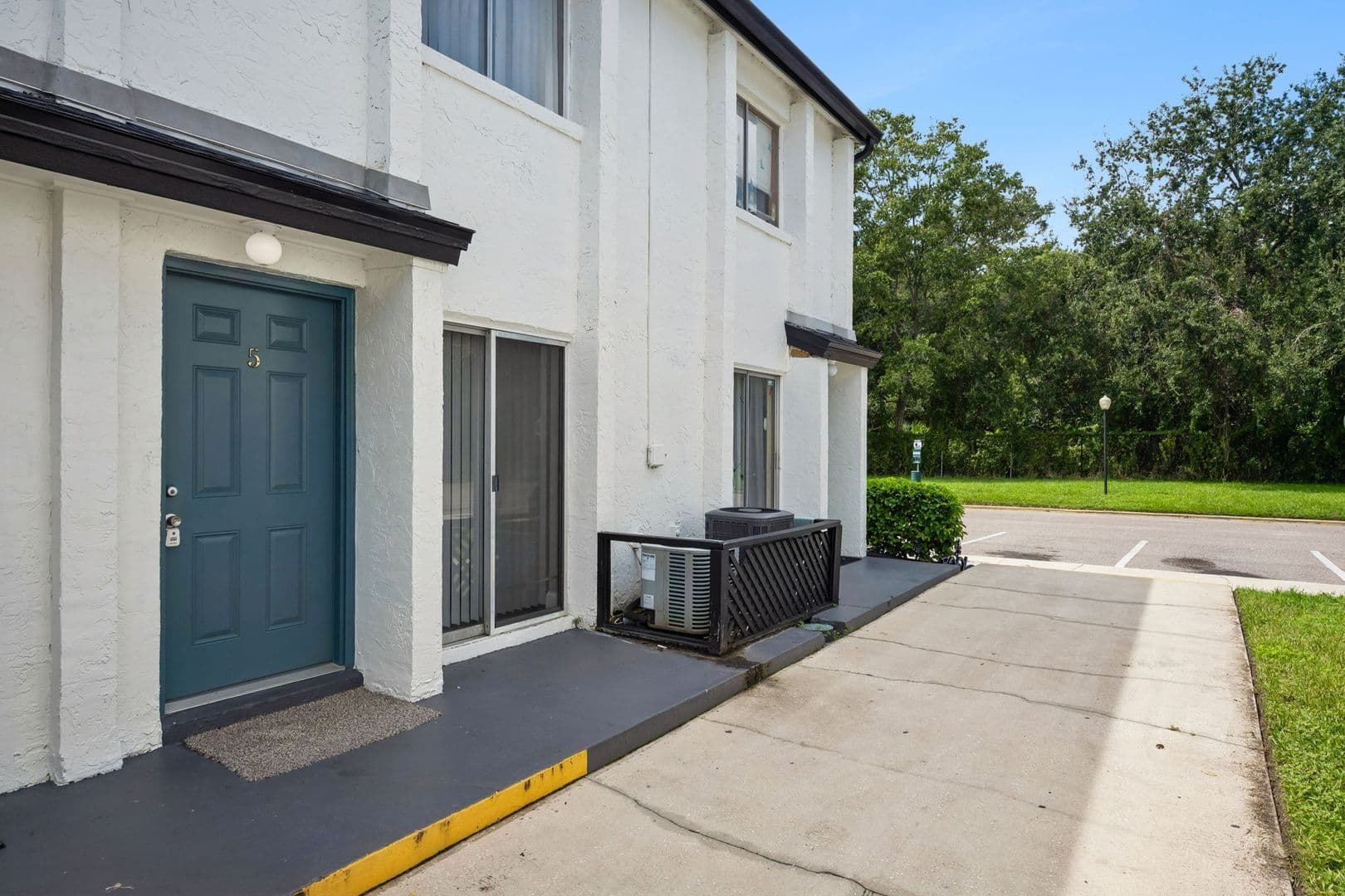 Orlando Condo: 4149 S Semoran Blvd #5