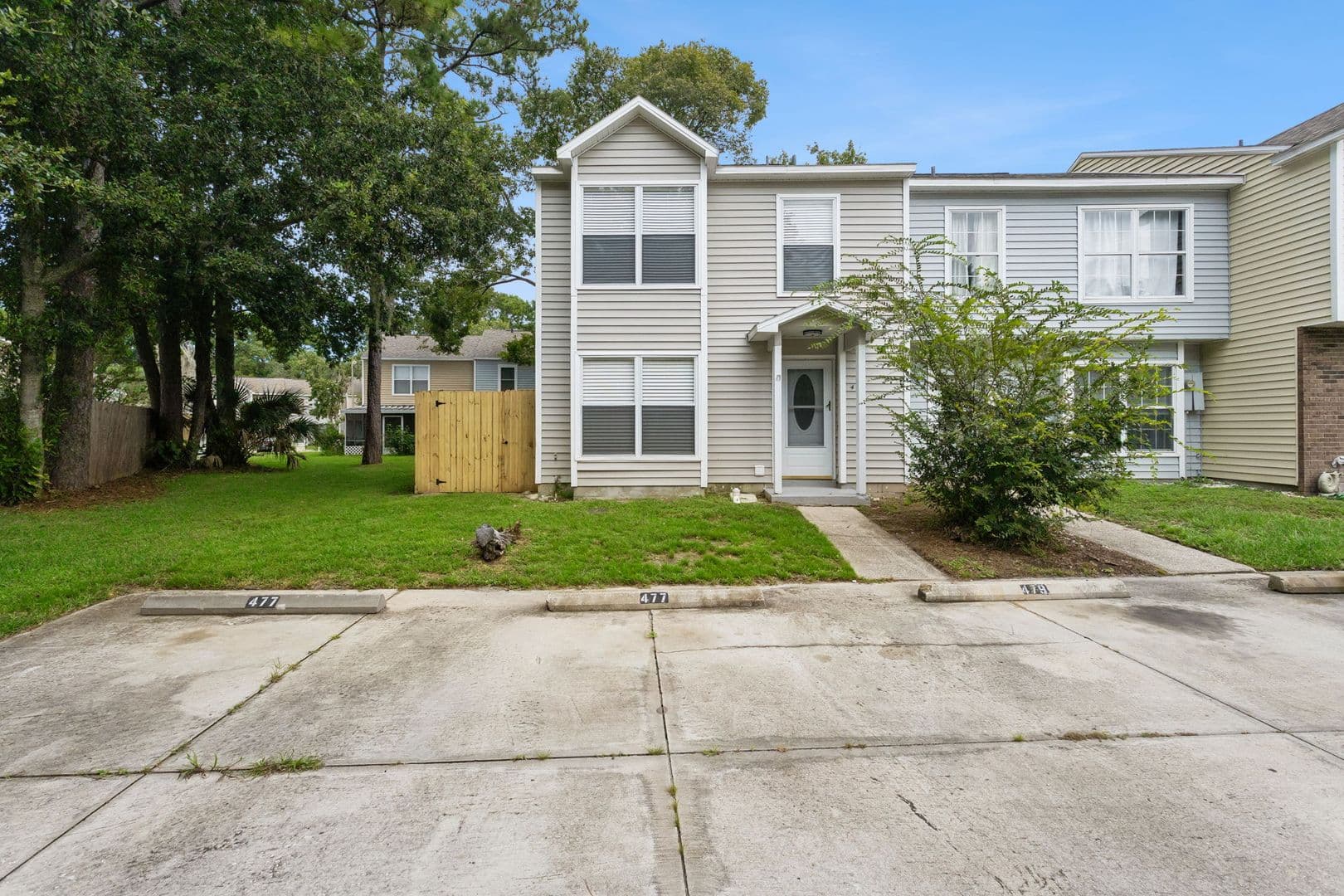 Winter Springs Townhome: 477 Green Spring Cir