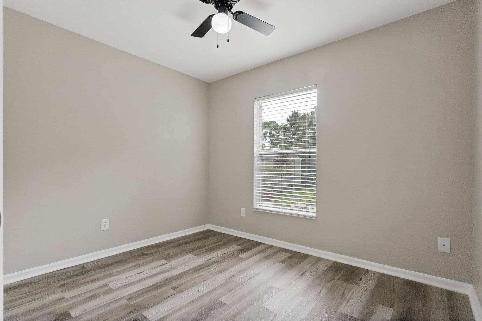Winter Springs Townhome: 477 Green Spring Cir