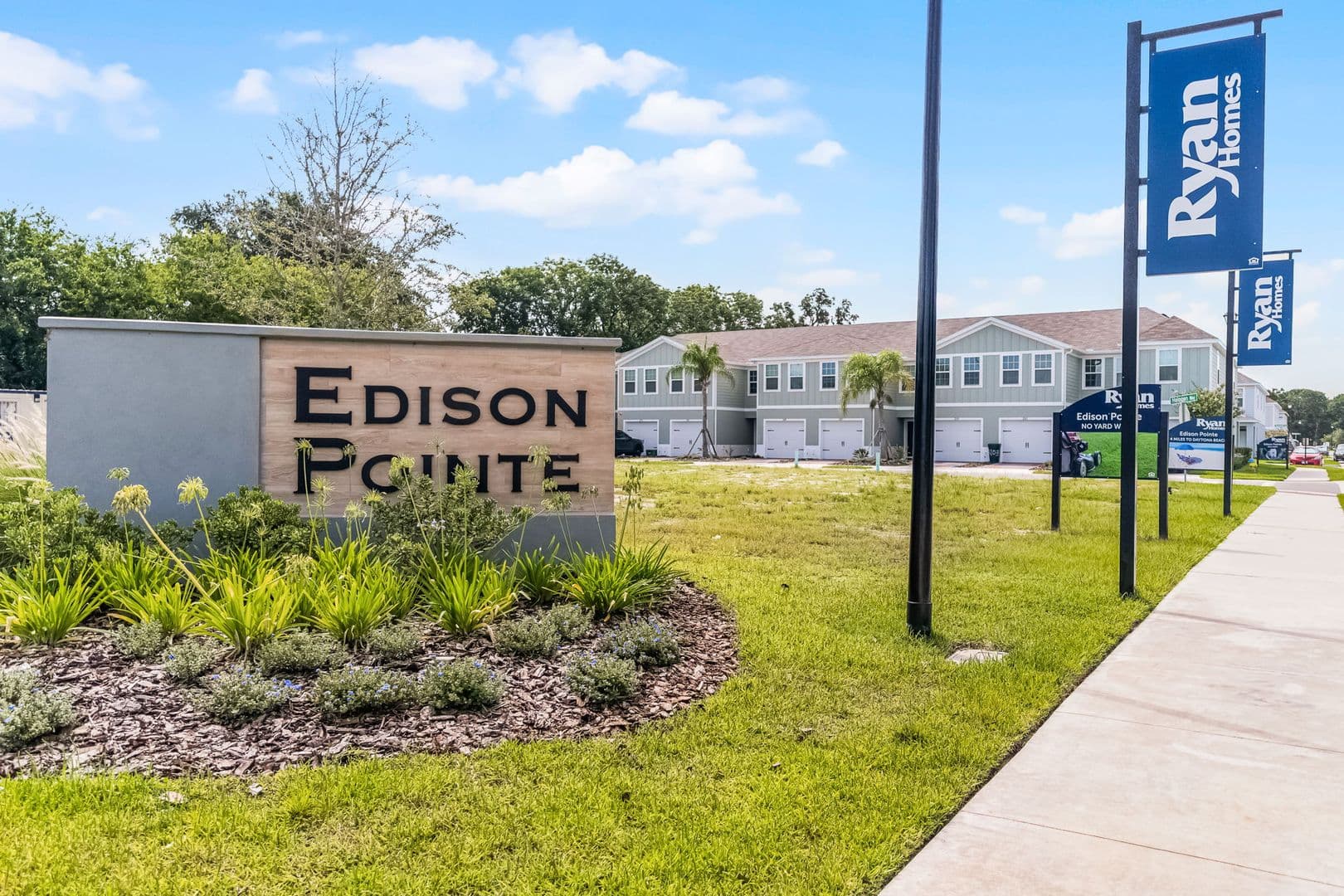 South Daytona Townhome: 2406 Mercury Way