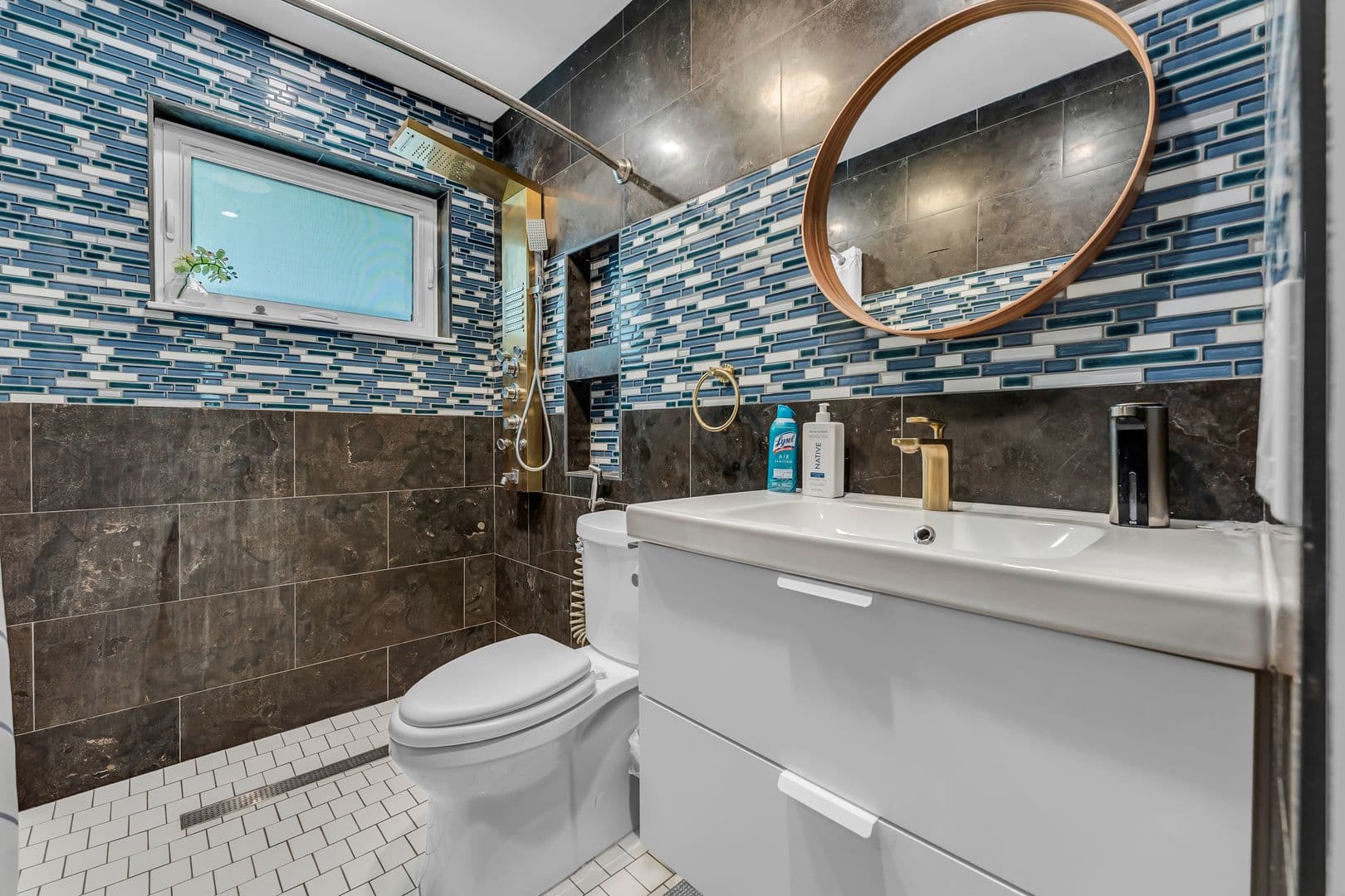 Oakland Park Apartment: 4008-4018 NW 5th Ave