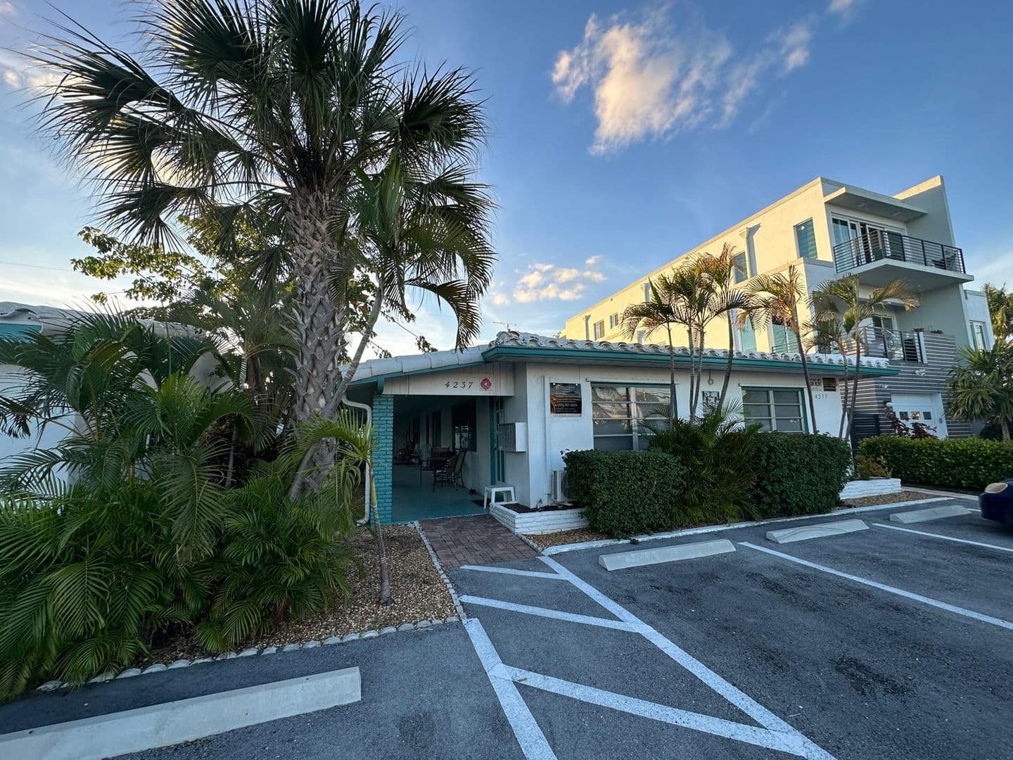 Lauderdale by the Sea Apartment: 4236 & 4238 Seagrape Drive | 4237 Bougainvilla Drive