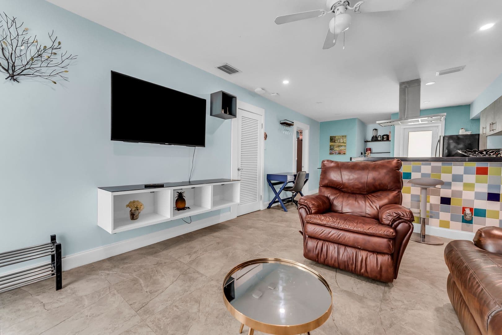 Oakland Park Apartment: 4008-4018 NW 5th Ave